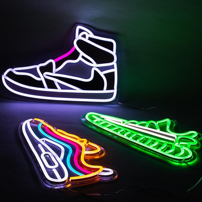 Neon deals 35 yeezy